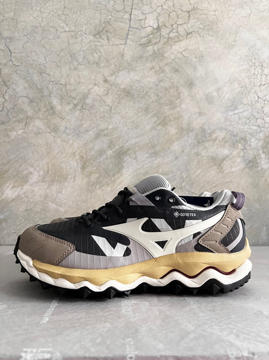 MIZUNO Wave Mujin