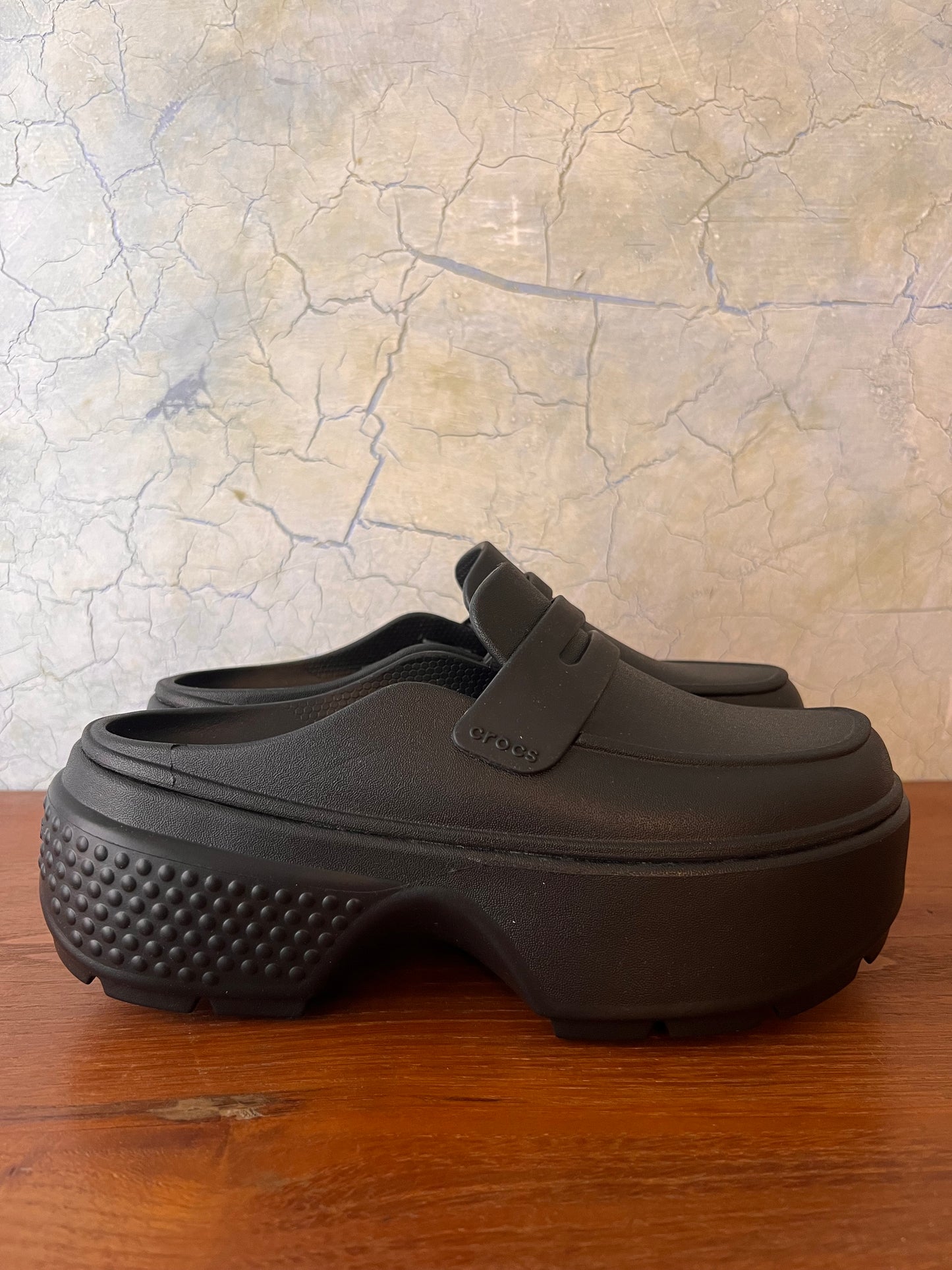 CROCS Stomp Loafer